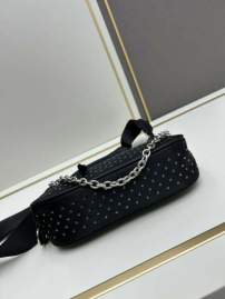 Picture of Prada Handbags _SKUfw185889036fw